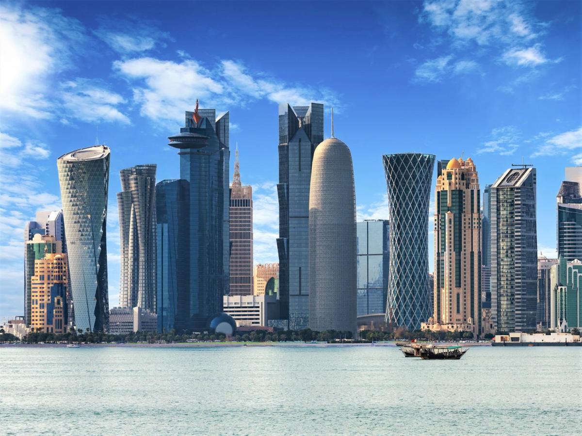 Crowne Plaza Doha - The Business Park By Ihg Hotel Exterior foto Doha skyline