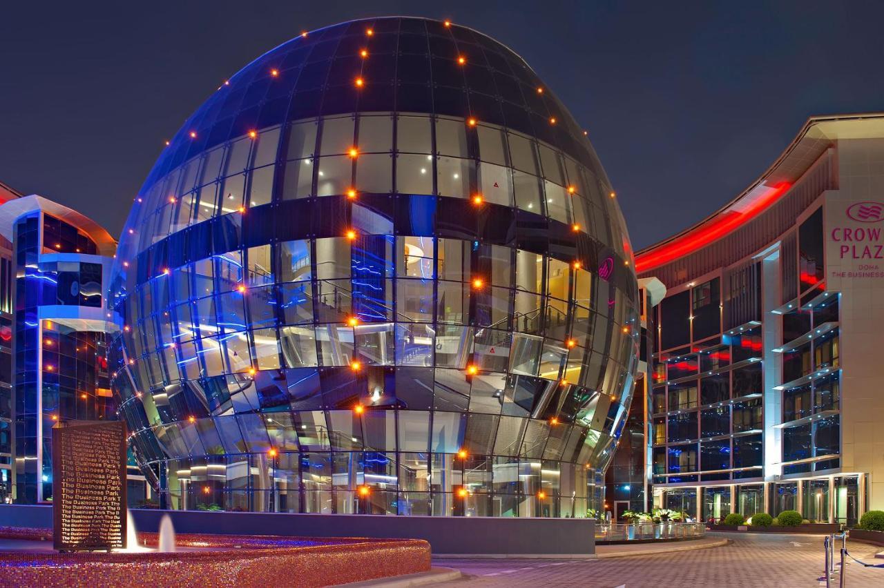 Crowne Plaza Doha - The Business Park By Ihg Hotel Exterior foto The Ball, the main building of the University Campus
