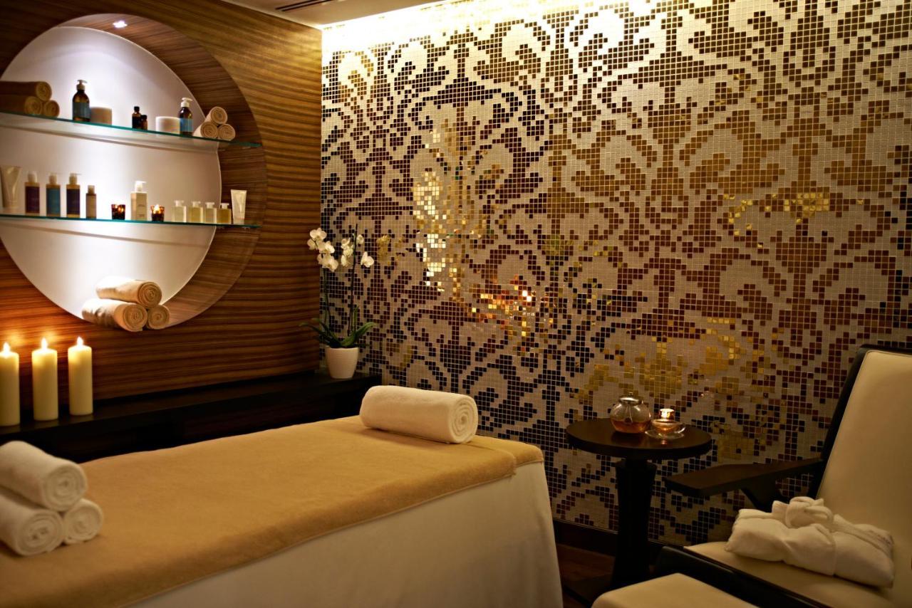 Crowne Plaza Doha - The Business Park By Ihg Hotel Exterior foto A spa treatment room